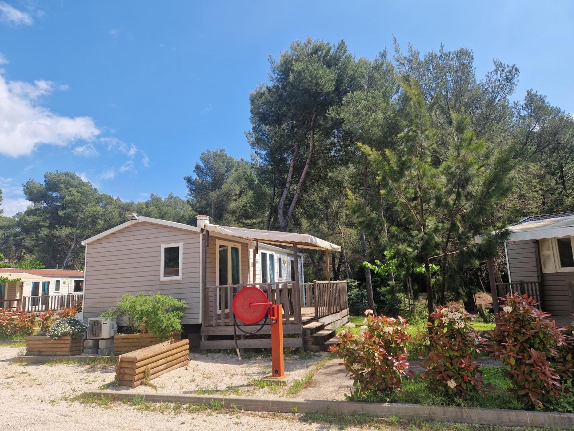 Camping Aux Portes De Cassis روكفور-لا-بيدول المظهر الخارجي الصورة