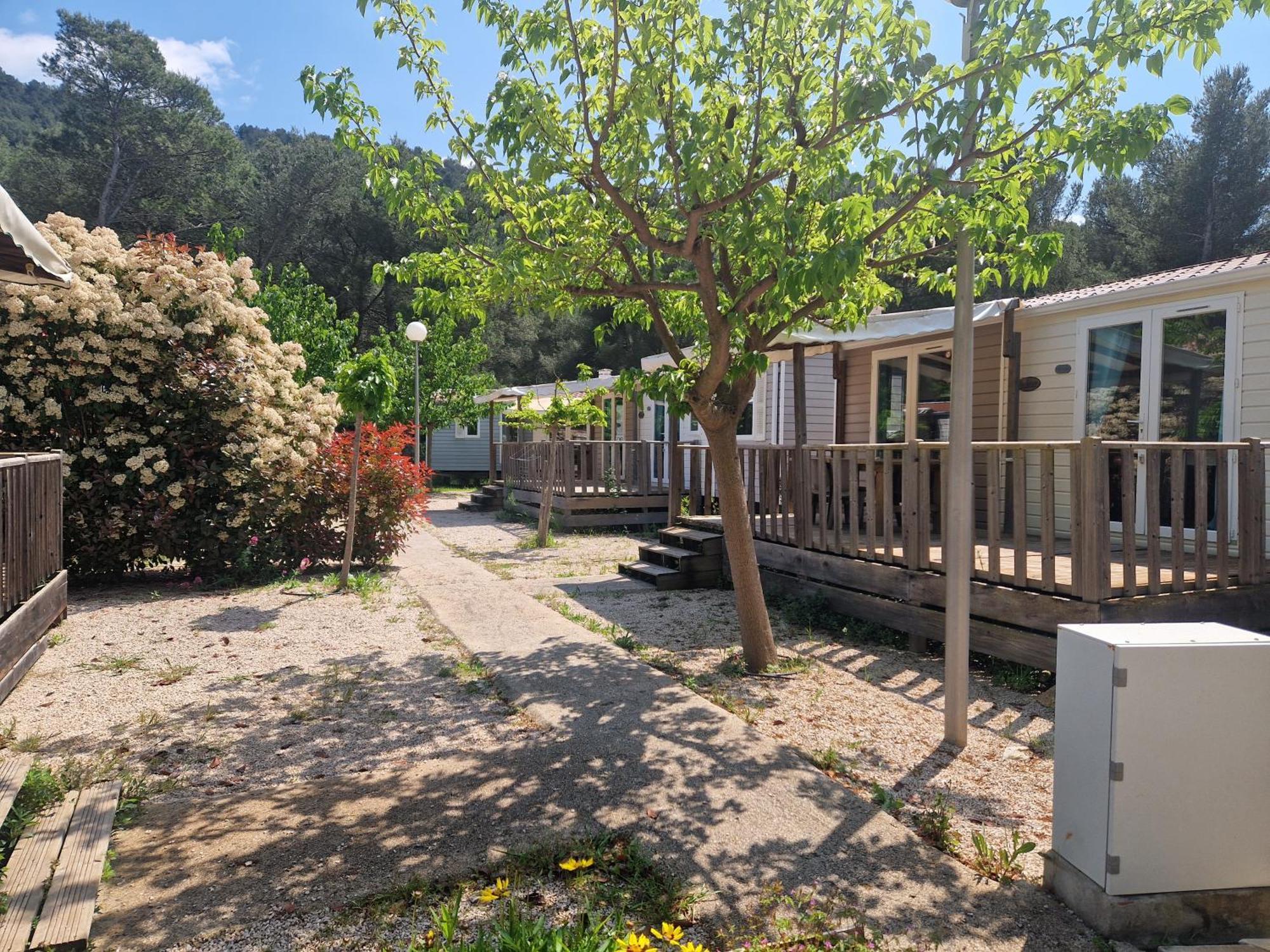 Camping Aux Portes De Cassis روكفور-لا-بيدول المظهر الخارجي الصورة